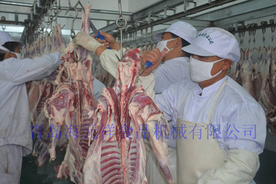 羊1 吊挂剔骨分割区.jpg